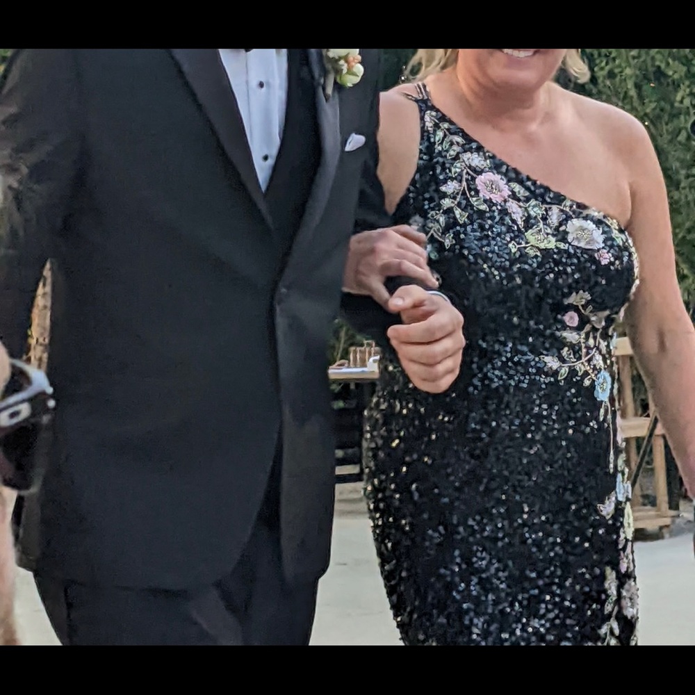 Gorgeous sequined Sherri Hill gown size 16